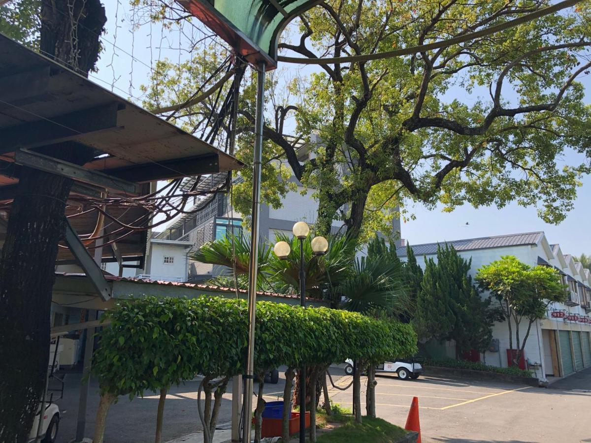 星辰庭園汽車旅館 Douliu Exterior foto